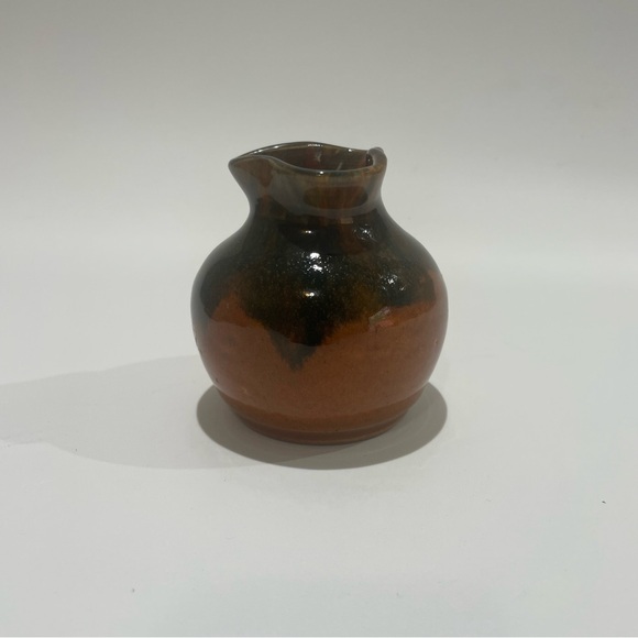 Small vintage INEKE art Pottery Victoria BC Canada VASE mcm Ceramics - Picture 2 of 5